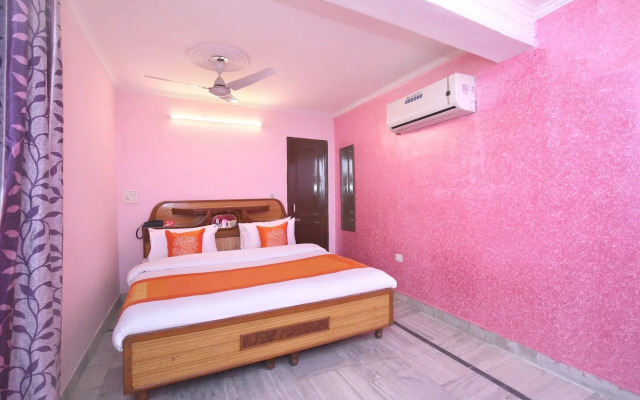 OYO 10384 Hotel Rajesh Palace