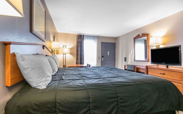 Studio 6 Suites Louisville, KY – Airport/Expo Center