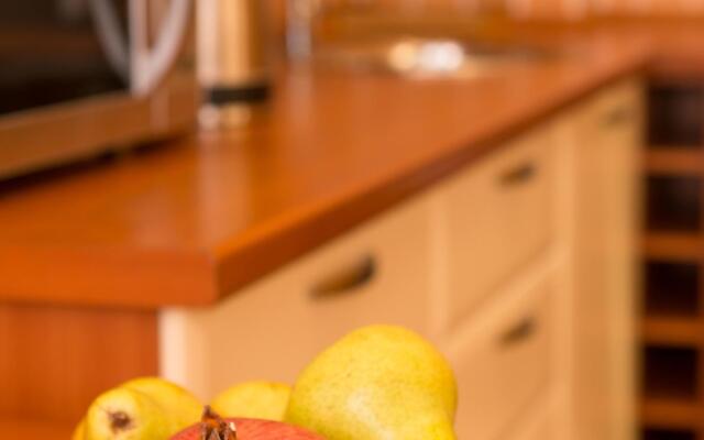 Апартаменты ХОРОМЫ  на ул. Байкальская, д. 107 А/5