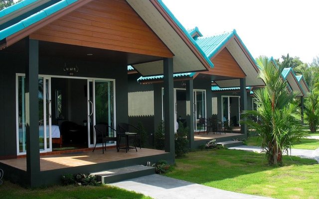 Hongte Khaolak Resort