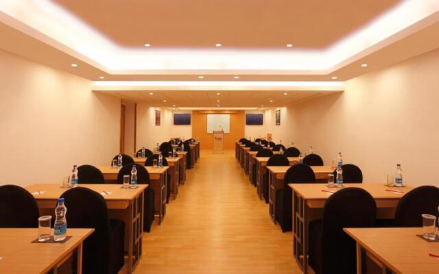 Red Fox by Lemon Tree Hotels, East Delhi