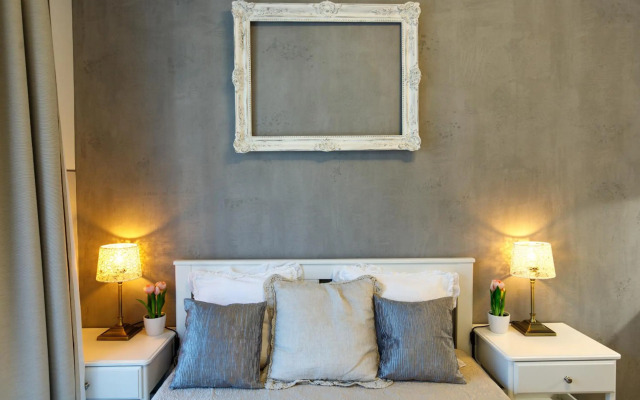 Romantic Deluxe Studio In The City's Epicentrum