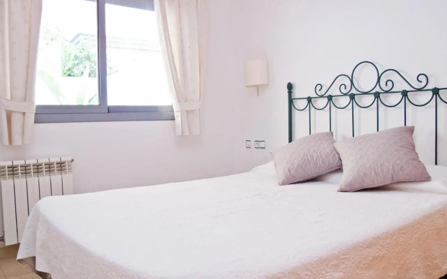 Hola! - Sitges by the beach