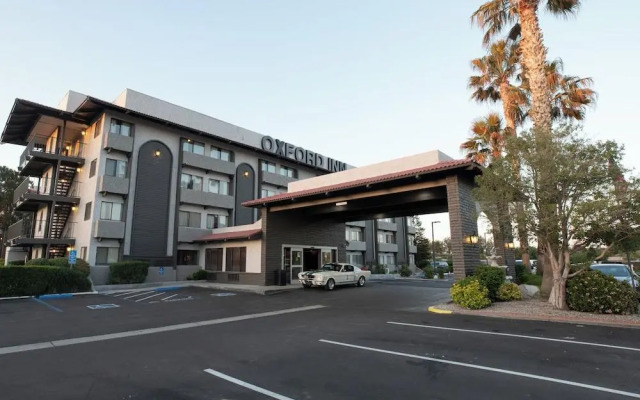 Oxford Inn & Suites Lancaster