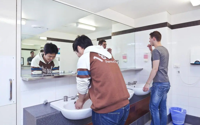 Melbourne Metro YHA