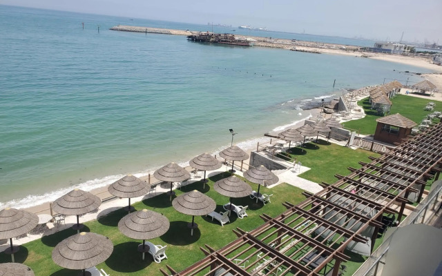 Al Kout Beach Hotel