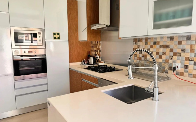 Alfarim House - close to Meco beach and Sesimbra