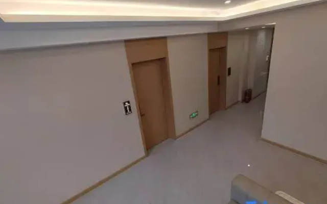 Qianxi Business Hotel