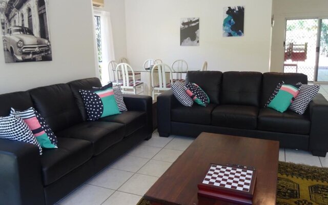 Palm Cove Holiday House