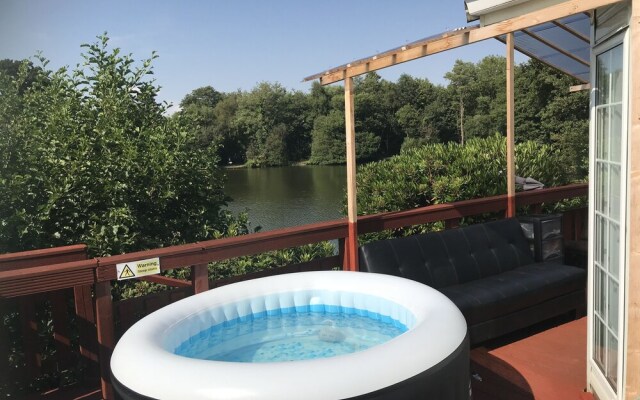 Sheraton On The Lake in Coghurst Holiday Park