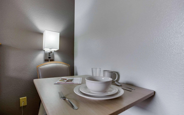 Sonesta Simply Suites Houston W Beltway