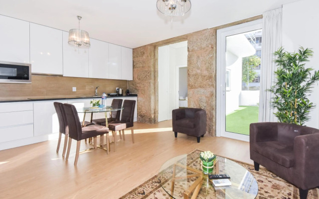 Fontinha Square Apartments by Porto City Hosts
