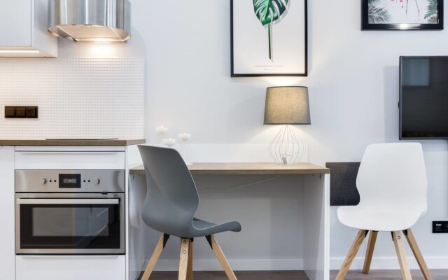 Modern Studio Apartment