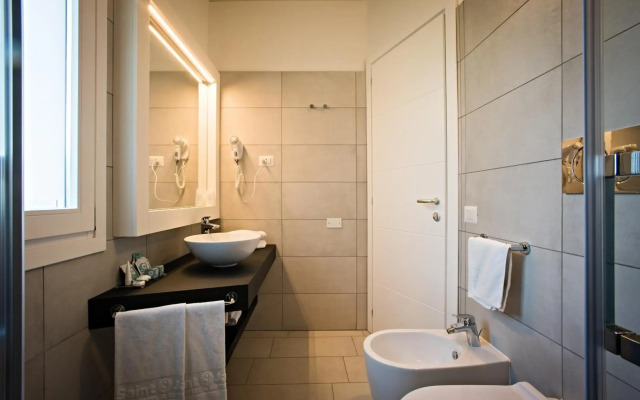 Limone Beach Resort