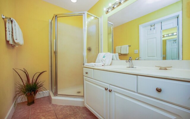 Tidewater 313 213334 by RedAwning