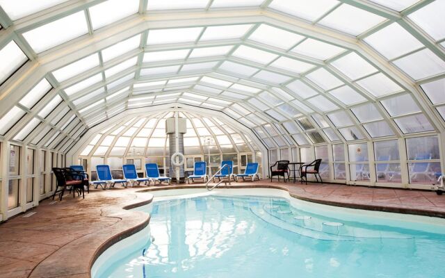 V Hotel & Suites