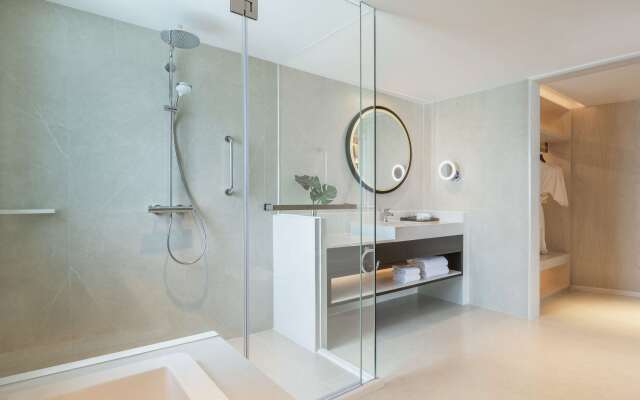 DoubleTree by Hilton Bangkok Ploenchit