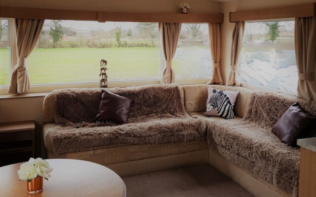 Pitch & Canvas Self Catering at Broad Oak Farm -Caravan Park