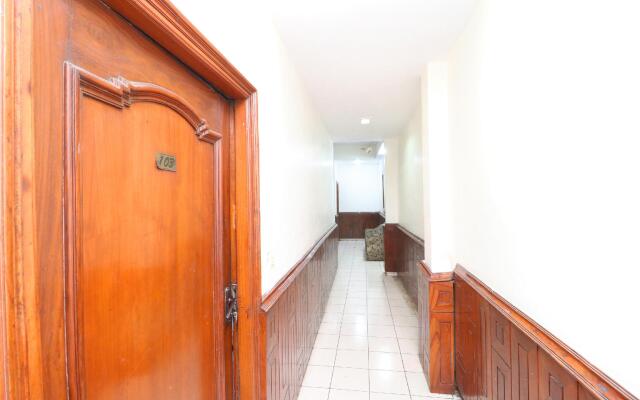 OYO 8623 Hotel Destination