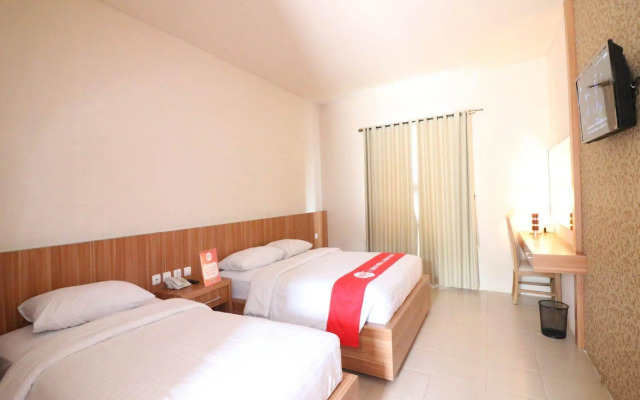 NIDA Rooms Tugu Railway Station