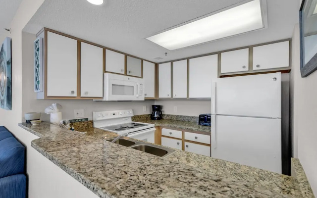 2BR Condo with Ocean View