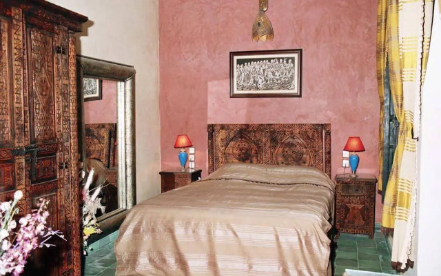 Riad Lalla Khiti