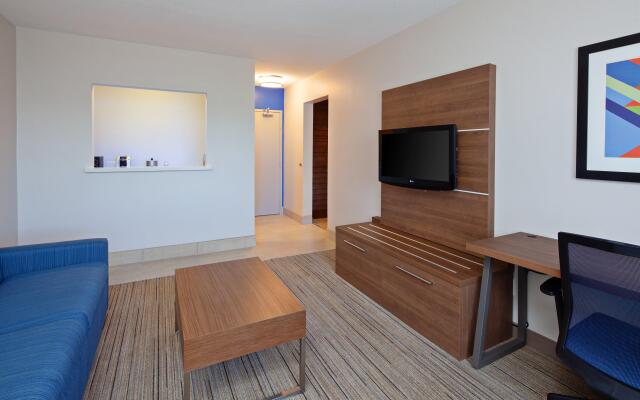 Holiday Inn Express Hotel & Suites San Diego-Escondido by IHG