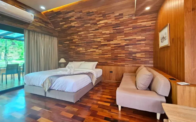 Pang fan Rock & River Resort