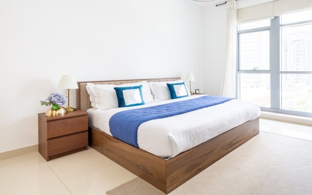 State Of The Art 2BR Apartment in Downtown Dubai