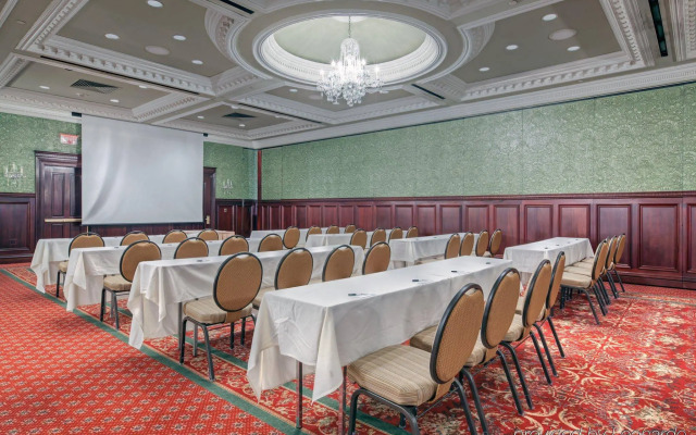 Radisson Hotel Cincinnati Riverfront