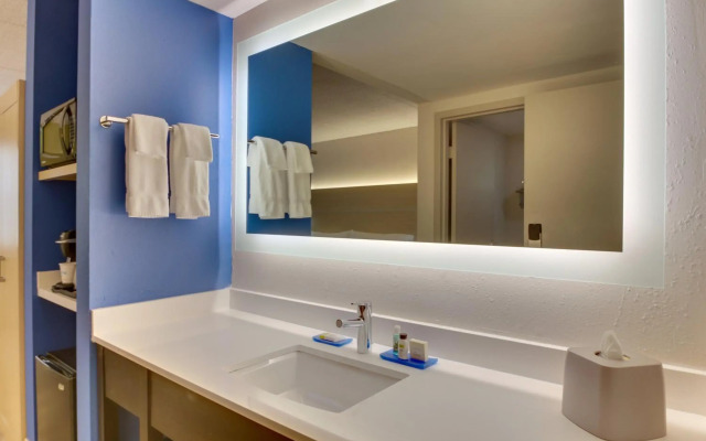 Holiday Inn Express Pittston - Scranton Airport by IHG