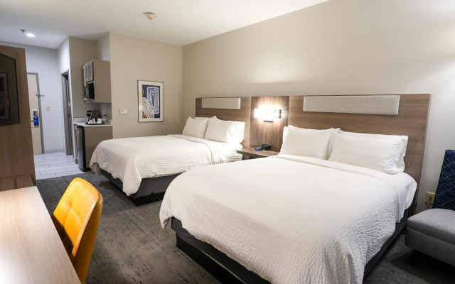 Holiday Inn Express & Suites Dallas Southwest-Cedar Hill by IHG