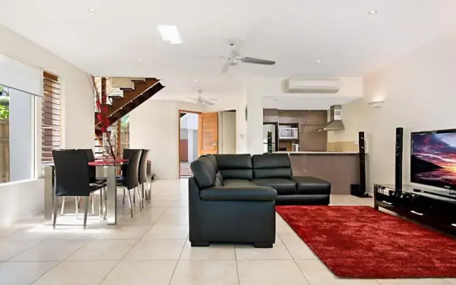 Port Douglas Accommodation - 5 Templemoon