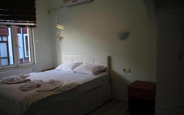 Happy Suite Boutique Hotel