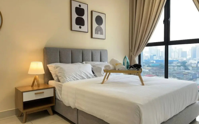 Trion Residence by Emily in Town