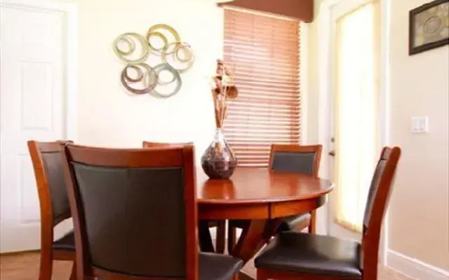 Gathering Drive House 7540