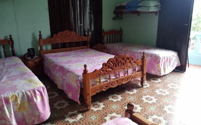 Santa Clara Cuba Bed and Breakfast Hostal Vista Park