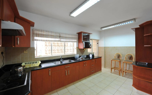 Mimosa Court Apartments