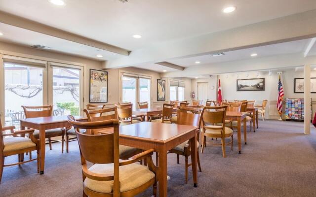 Royal Copenhagen Inn