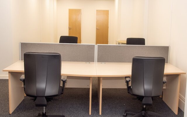 Piccadilly Apartments & Offices