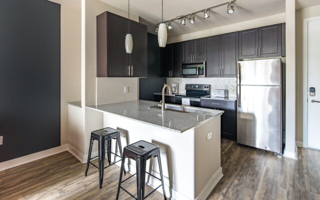 WanderJaunt - Luxe Tempe Apartments