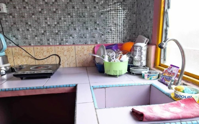 OYO Home 90333 Tiny Room Homestay
