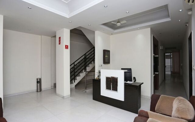 OYO 16410 Hotel Retreet