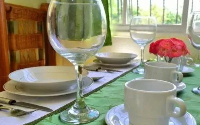 Aparta Hotel Las Flores