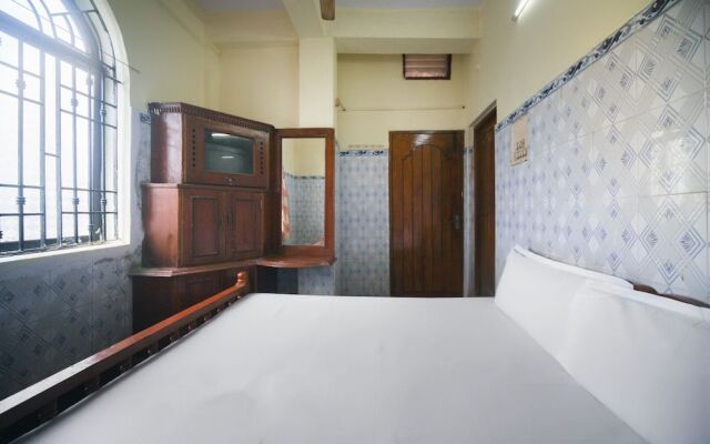 Spot on 47256 Rajbhavan
