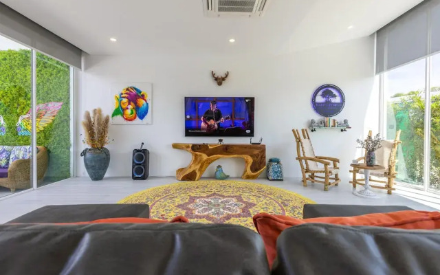 Modern Tropical 4 Bedroom Pool Villa KH-B5