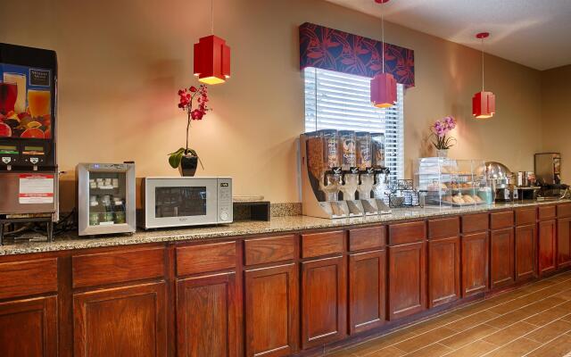 Days Inn by Wyndham Round Rock
