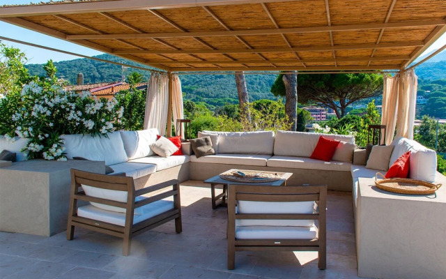 Red Mullet House in Procchio