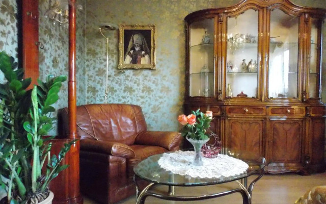 Weena House