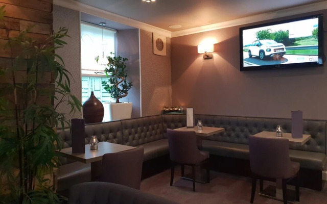 Fairburn Hotel